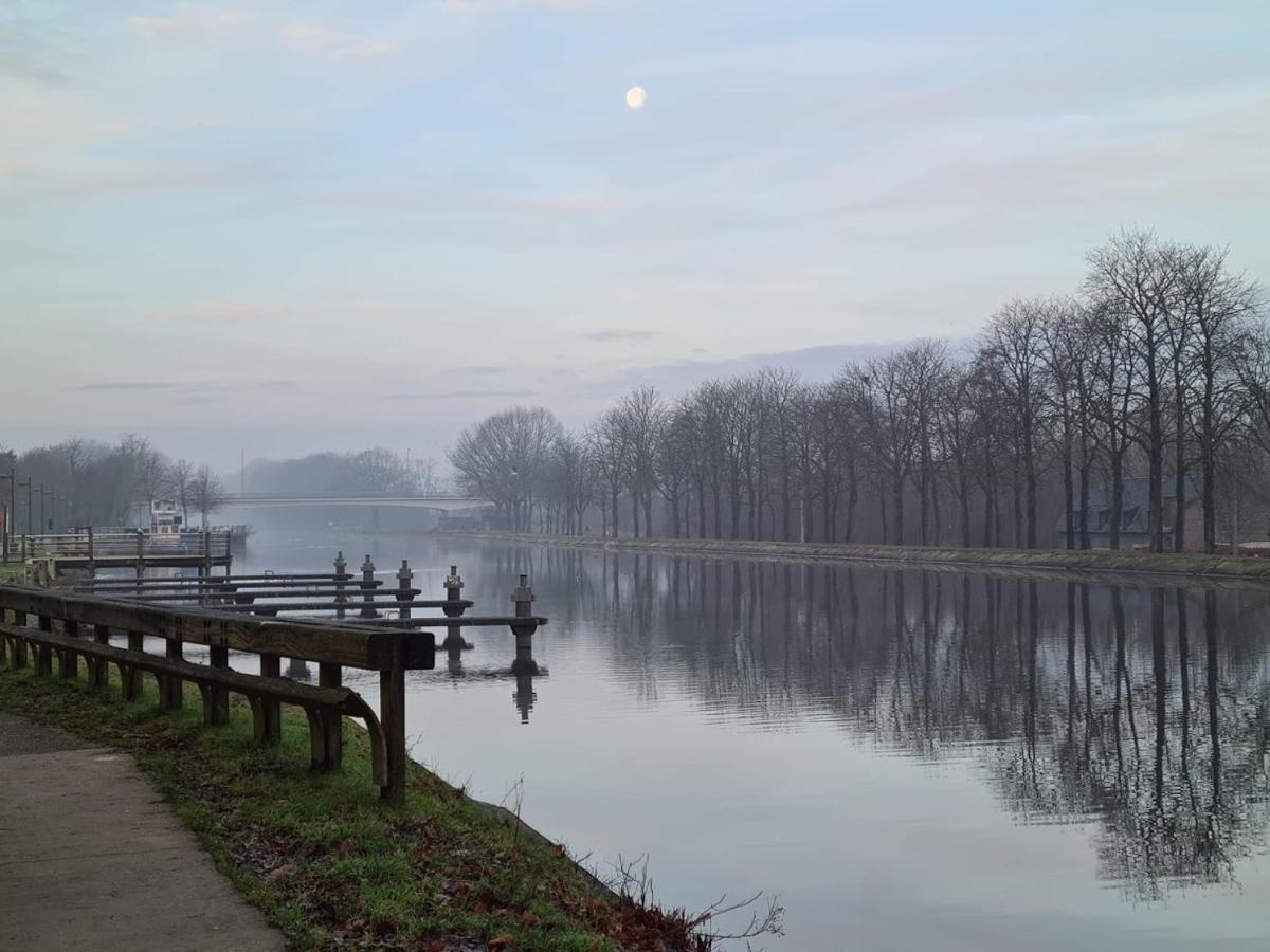 Neerpelt La Rose Bed & Breakfast エクステリア 写真