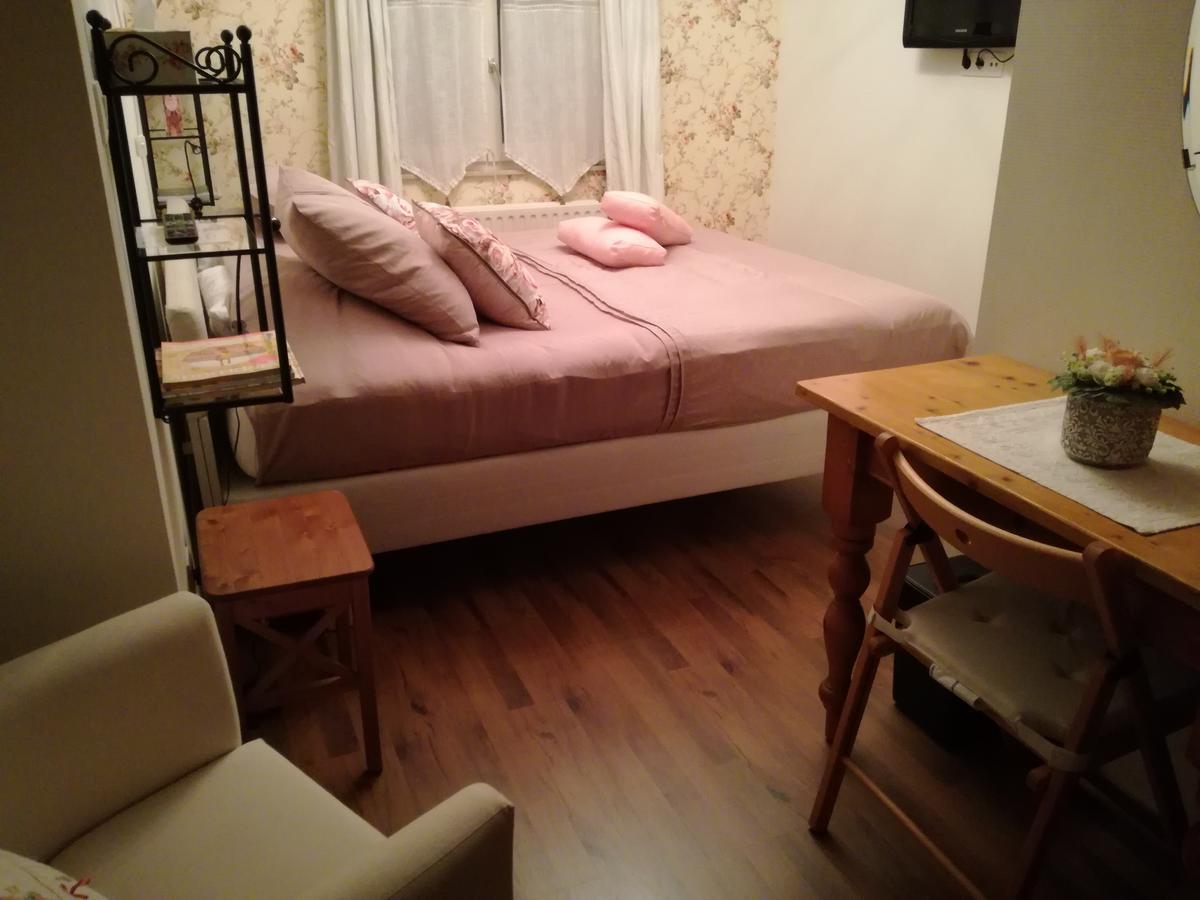 Neerpelt La Rose Bed & Breakfast エクステリア 写真