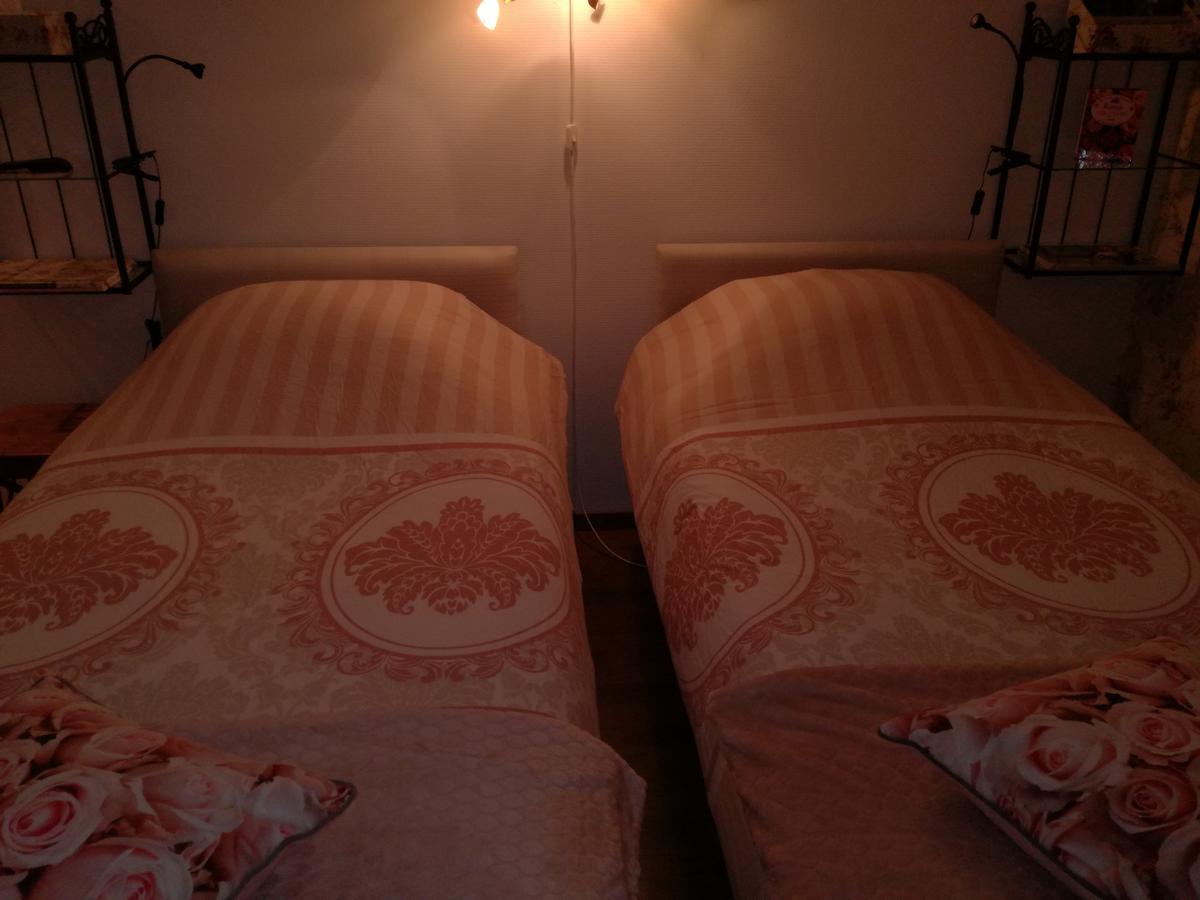 Neerpelt La Rose Bed & Breakfast エクステリア 写真