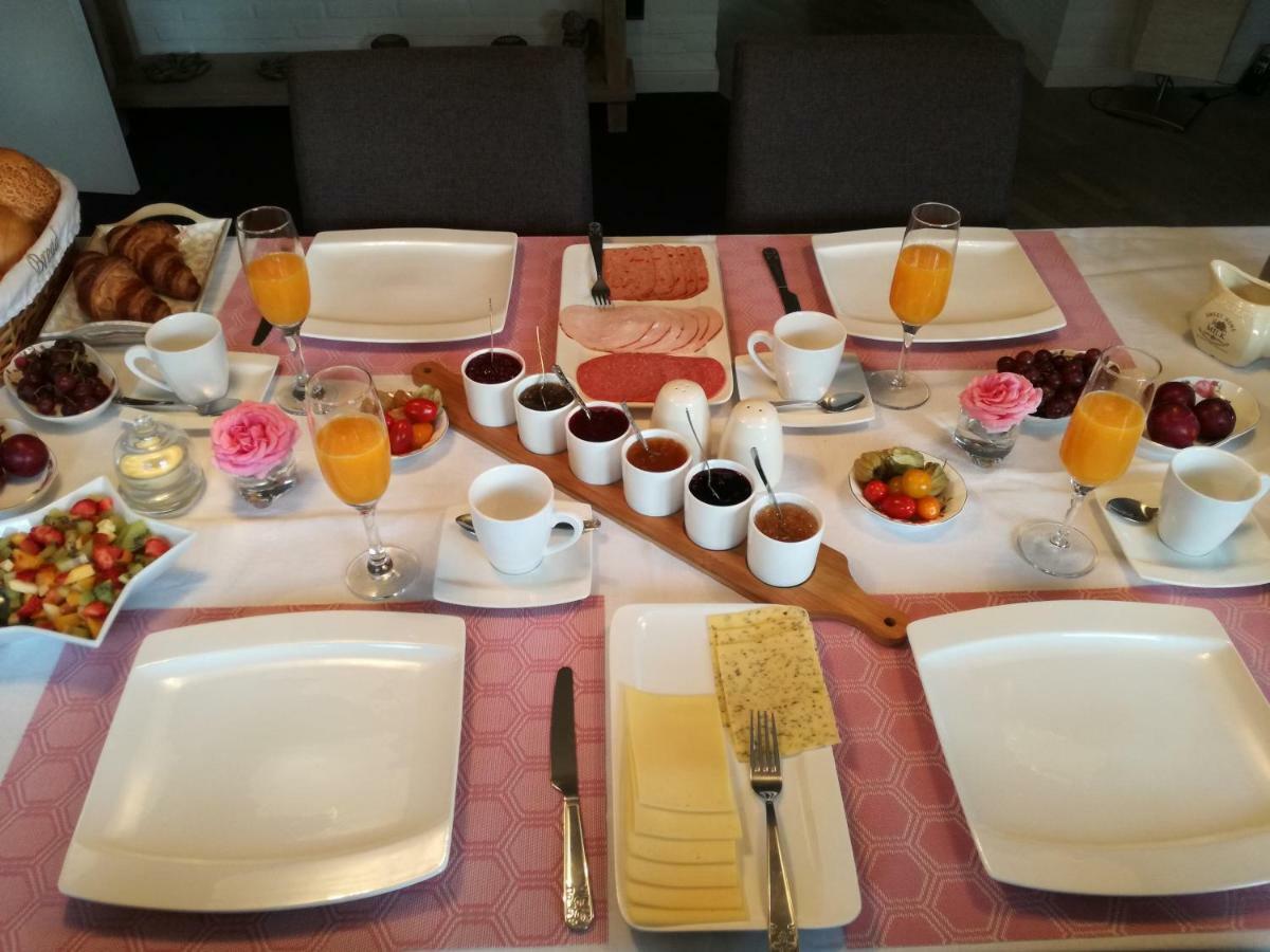 Neerpelt La Rose Bed & Breakfast エクステリア 写真